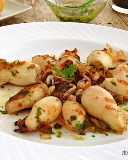 Calamares a la plancha con salsa verde